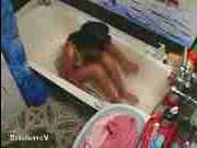 Видео бабушки в бане моются подглядывание